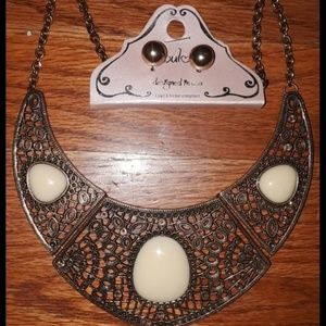 Fabulous lead compliant earrings and necklace